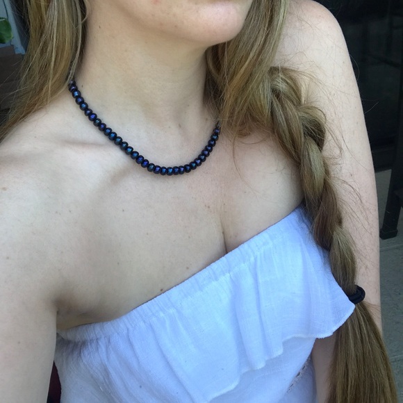 Iridescent ‘Black Pearl’ Necklace and Earring Set - Picture 3 of 7